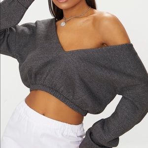 PRETTYLITTLETHING OFF THE SHOULDER SWEATER! Slightly worn!